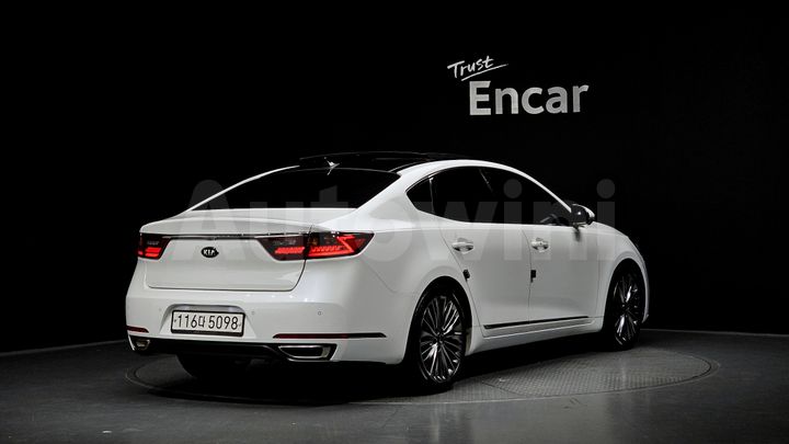 Kia K7 2017 — 2