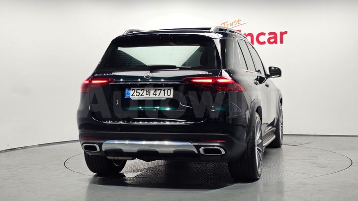 Mercedes Benz GLE Class 2023 — 4