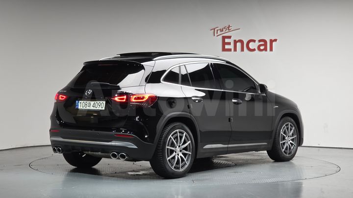 Mercedes Benz GLA Class