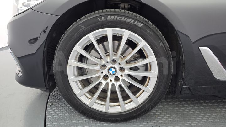 BMW 5 Series 2020 — 5