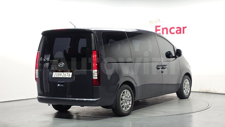 Hyundai Staria 2025 — 2