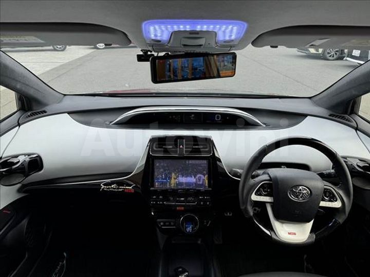 Toyota Prius 2017 — 2