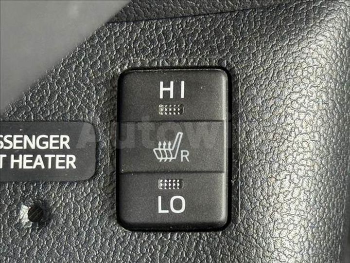 Toyota Prius 2017 — 4
