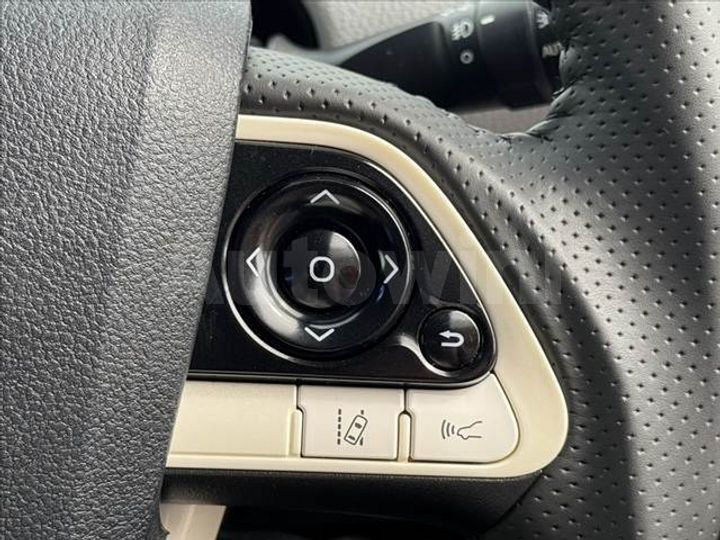Toyota Prius 2017 — 5