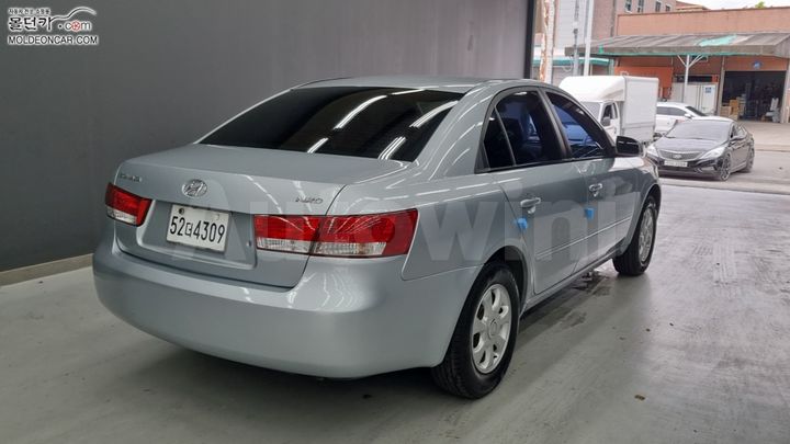 Hyundai Sonata 2007 KMHEU41MP7A343195 — 2