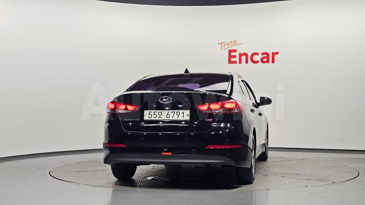 Hyundai Avante 2016 — 4