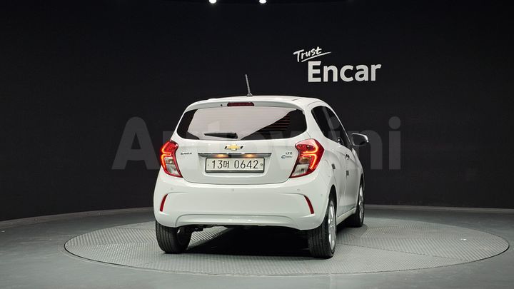 Chevrolet Spark 2017 — 3