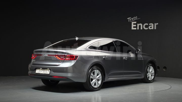 Renault SM6 2020 — 2