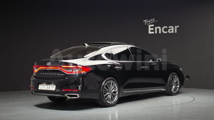 Hyundai Grandeur 2017 — 2