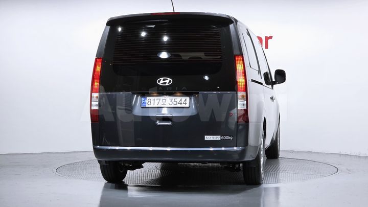 Hyundai Staria 2025 — 4