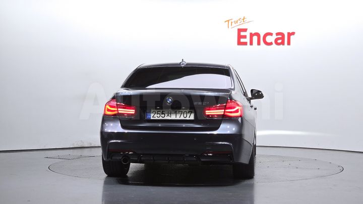 BMW 3 Series 2017 — 3