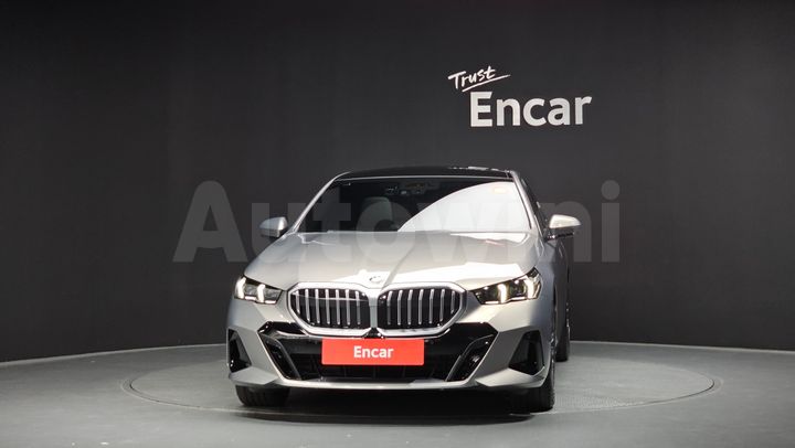 BMW 5 Series 2026 — 3