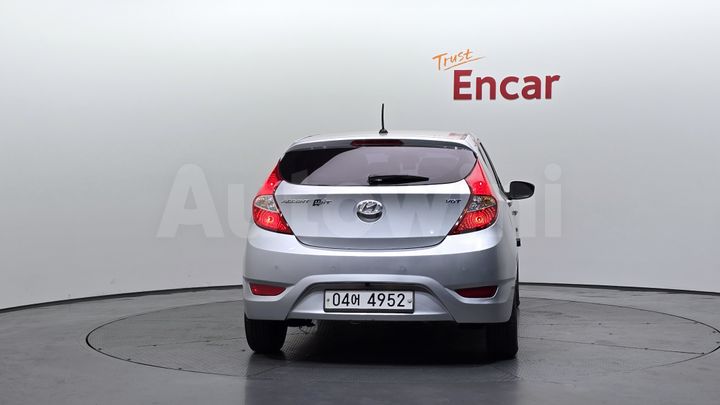 Hyundai Accent 2014 — 4