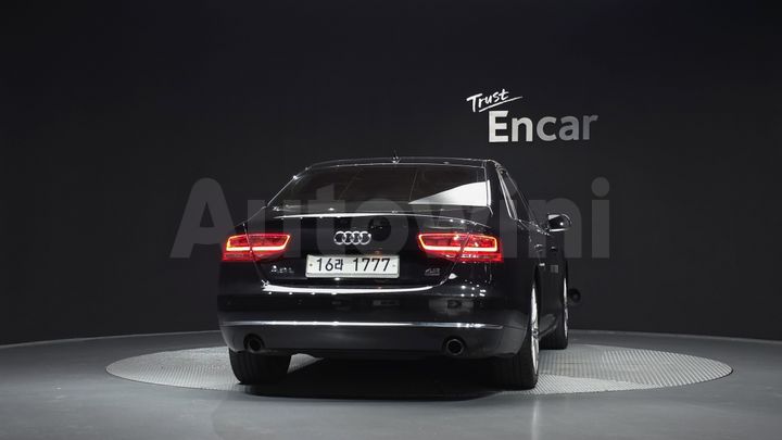 Audi A8 2012 — 4