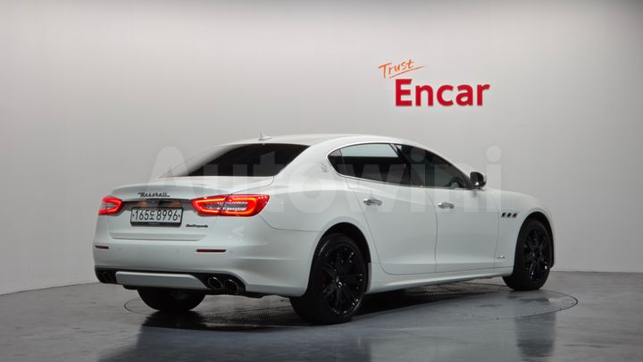 Maserati Quattroporte