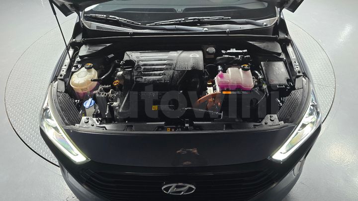 Hyundai Ioniq 2017 — 5