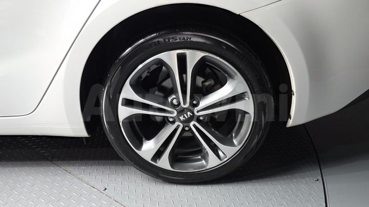 Kia K3 2015 — 5