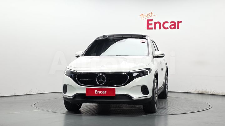 Mercedes Benz EQA 2023 — 3