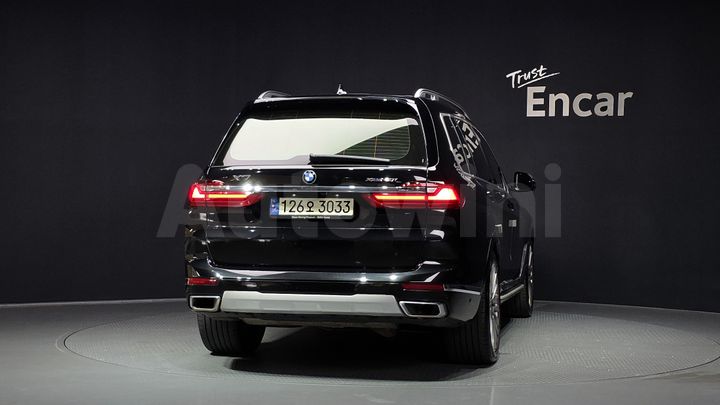 BMW X7 2021 — 5