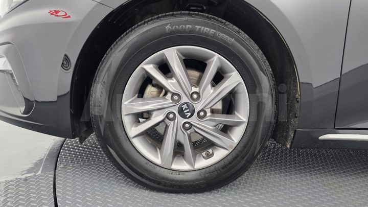 Kia K5 2019 — 5