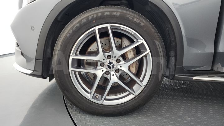 Mercedes Benz GLC Class 2018 — 5