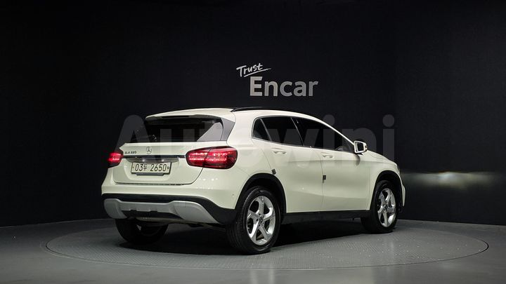 Mercedes Benz GLA Class
