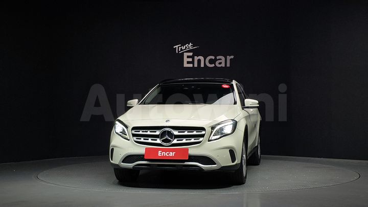 Mercedes Benz GLA Class 2018 — 3