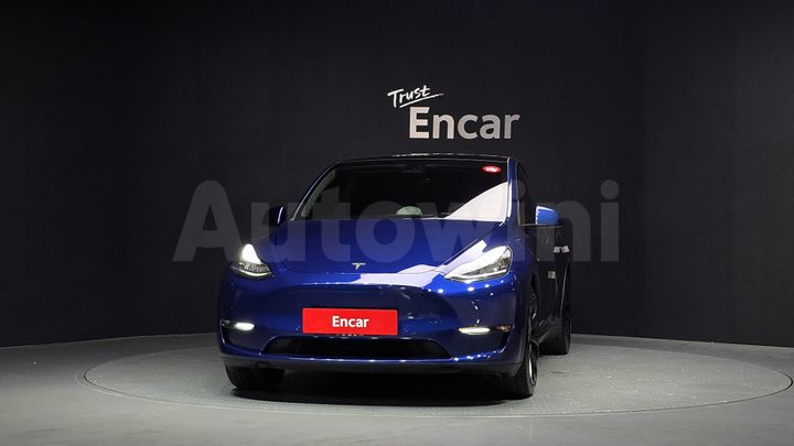 Tesla Model Y 2021 — 3
