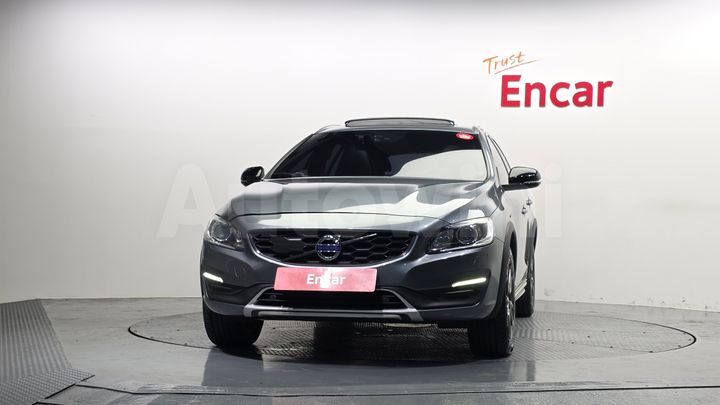 Volvo V60 2018 — 3