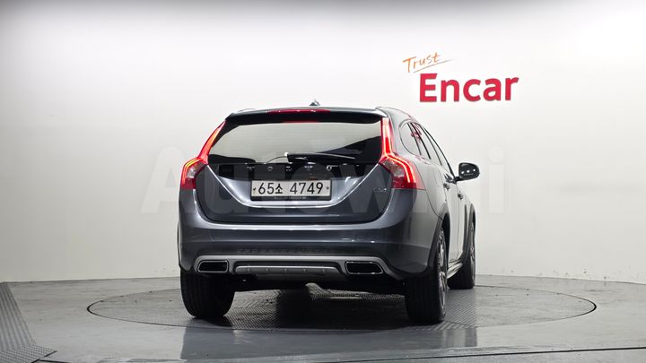 Volvo V60 2018 — 4