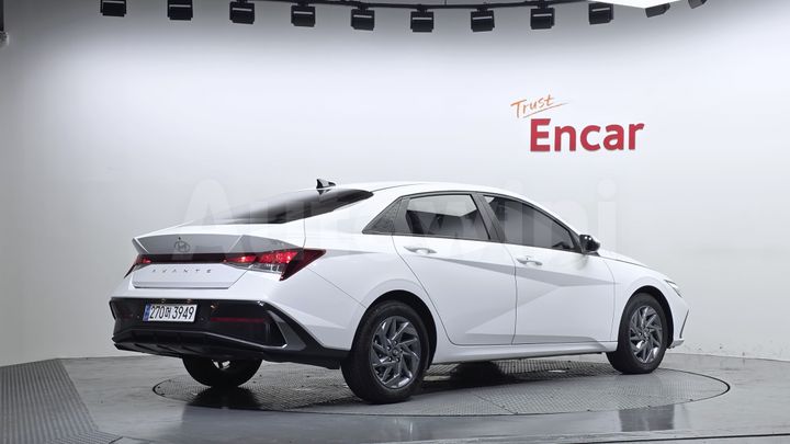 Hyundai Avante 2024 — 2