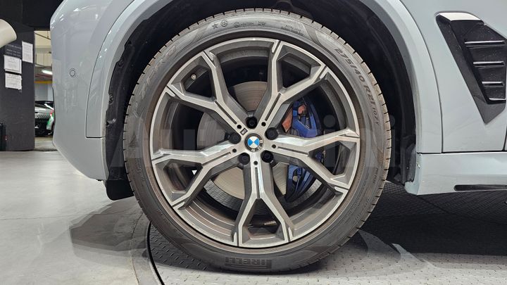 BMW X5 2026 — 5