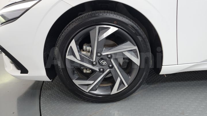 Hyundai Avante 2024 — 5