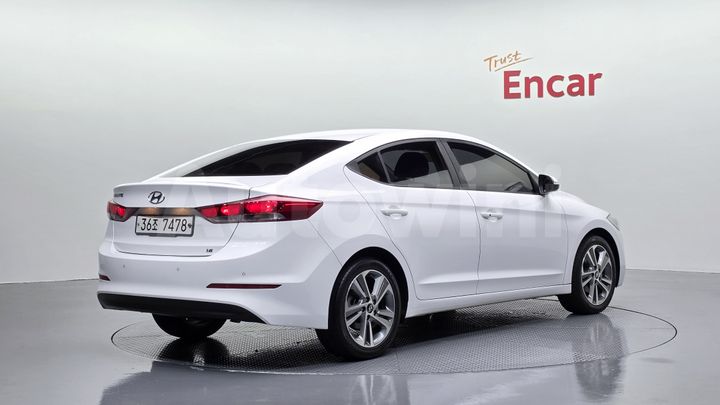 Hyundai Avante 2018 — 2