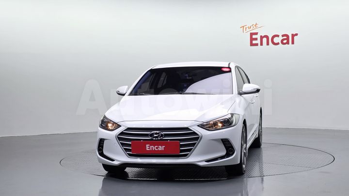 Hyundai Avante 2018 — 3