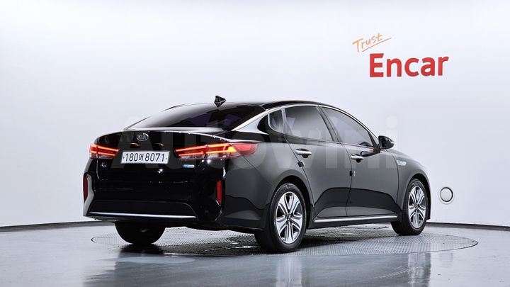 Kia K5 2016 — 2