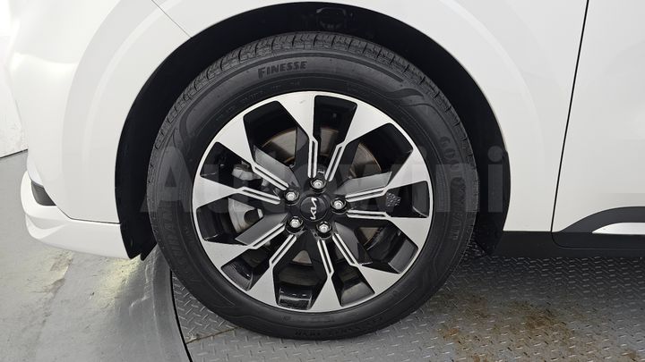 Kia Carnival 2021 — 5