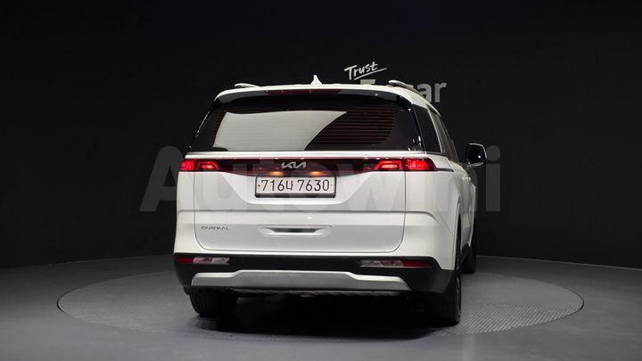 Kia Carnival 2023 — 4