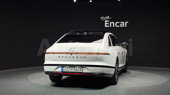 Hyundai Grandeur 2026 — 4