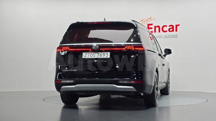 Kia Carnival 2021 — 4