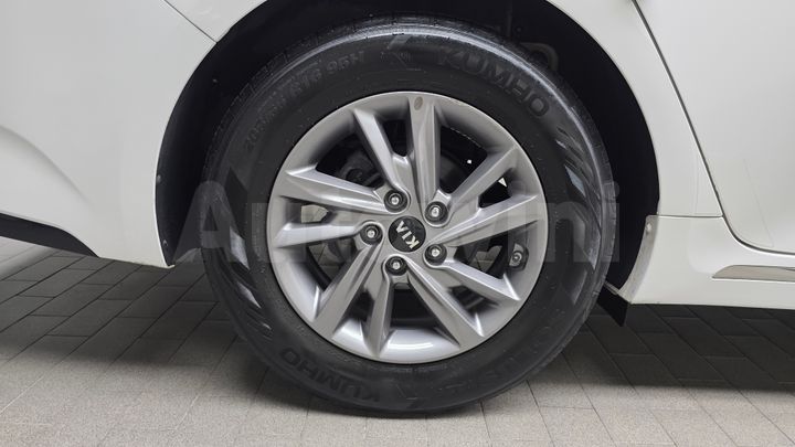 Kia K5 2020 — 5