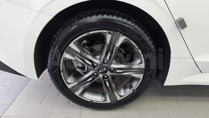 Kia K5 2021 — 5