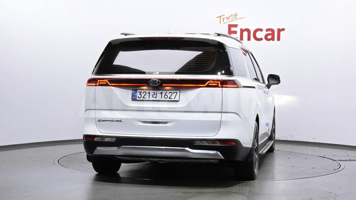 Kia Carnival 2021 — 5