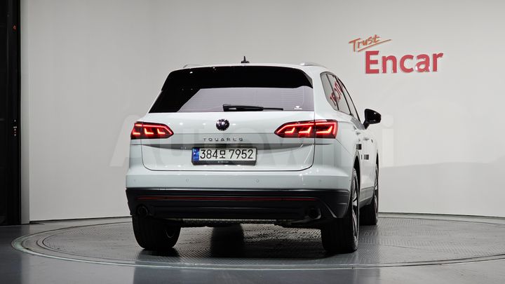 Volkswagen Touareg 2023 — 4