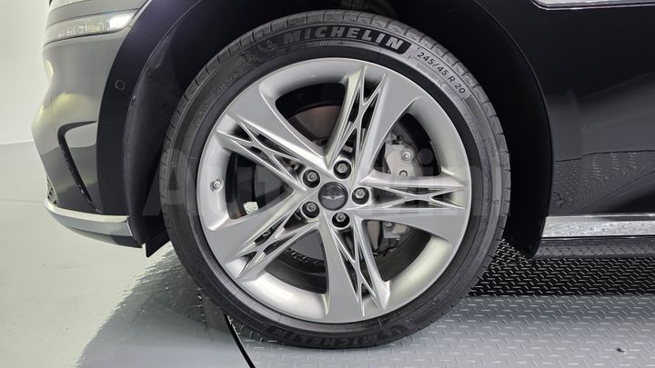 Genesis G90 2023 — 5