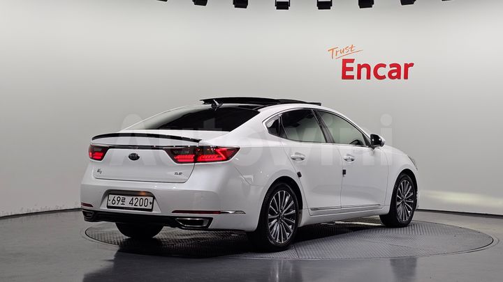 Kia K7 2017 — 2