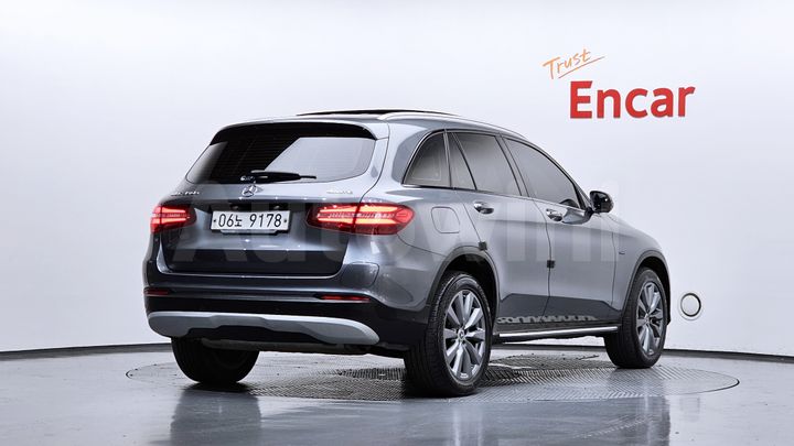 Mercedes-Benz GLC Class 2019 — 2