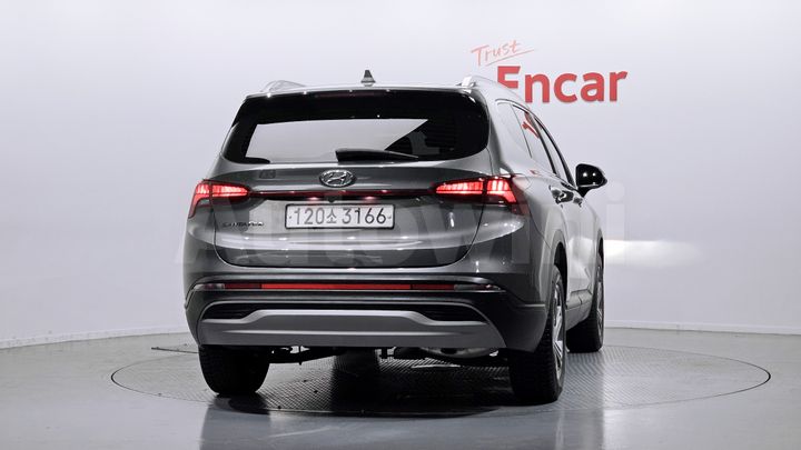 Hyundai SantaFe 2022 — 4
