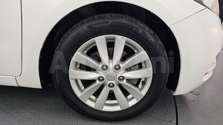 Kia K3 2015 — 5