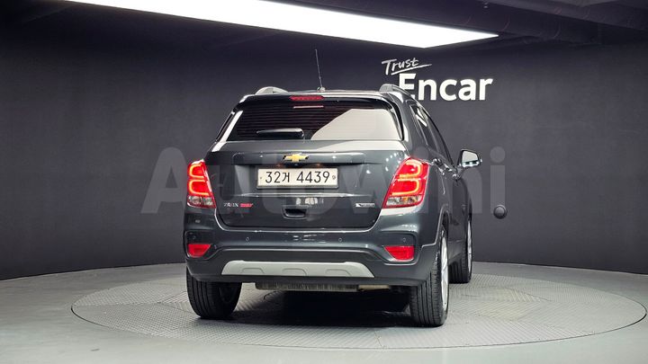 Chevrolet Trax 2018 — 4
